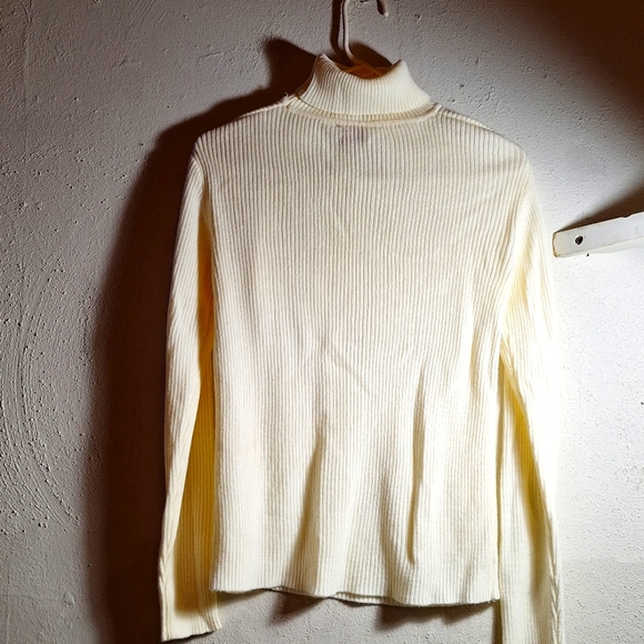 Adult size small value line beige turtle neck - Picture 1 of 6